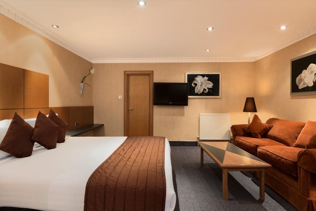 Ramada Hatfield Hatfield  Exteriör bild