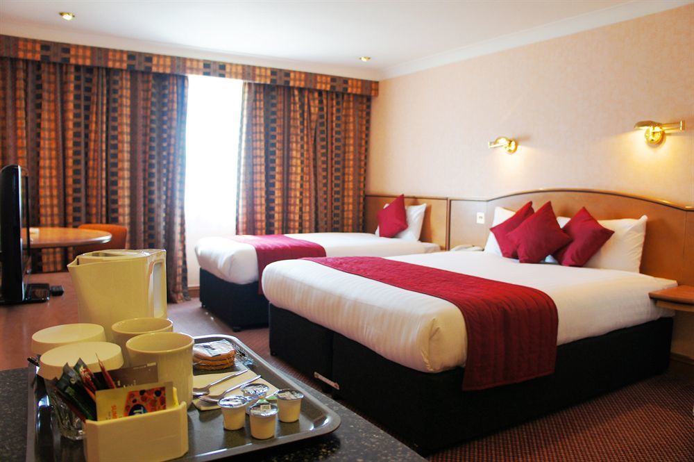 Ramada Hatfield Hatfield  Exteriör bild