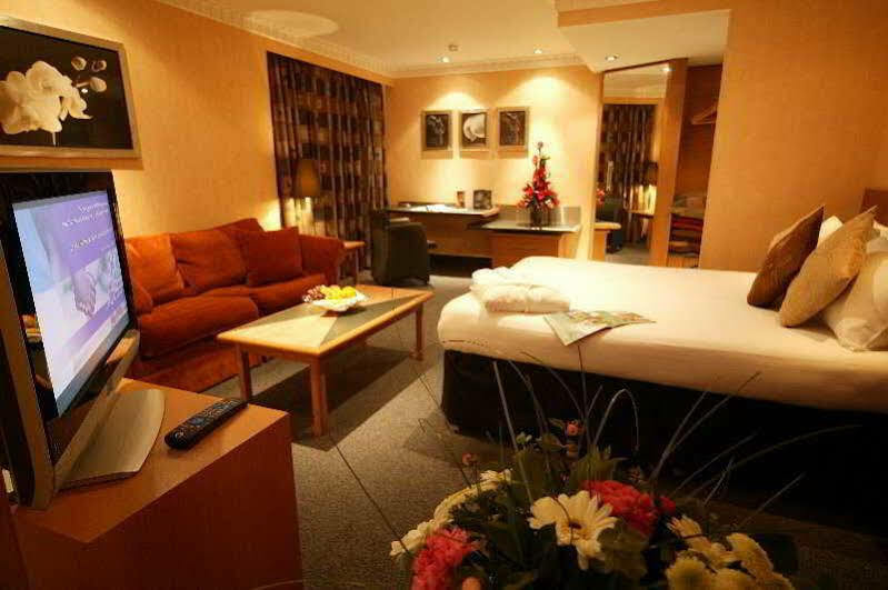 Ramada Hatfield Hatfield  Exteriör bild